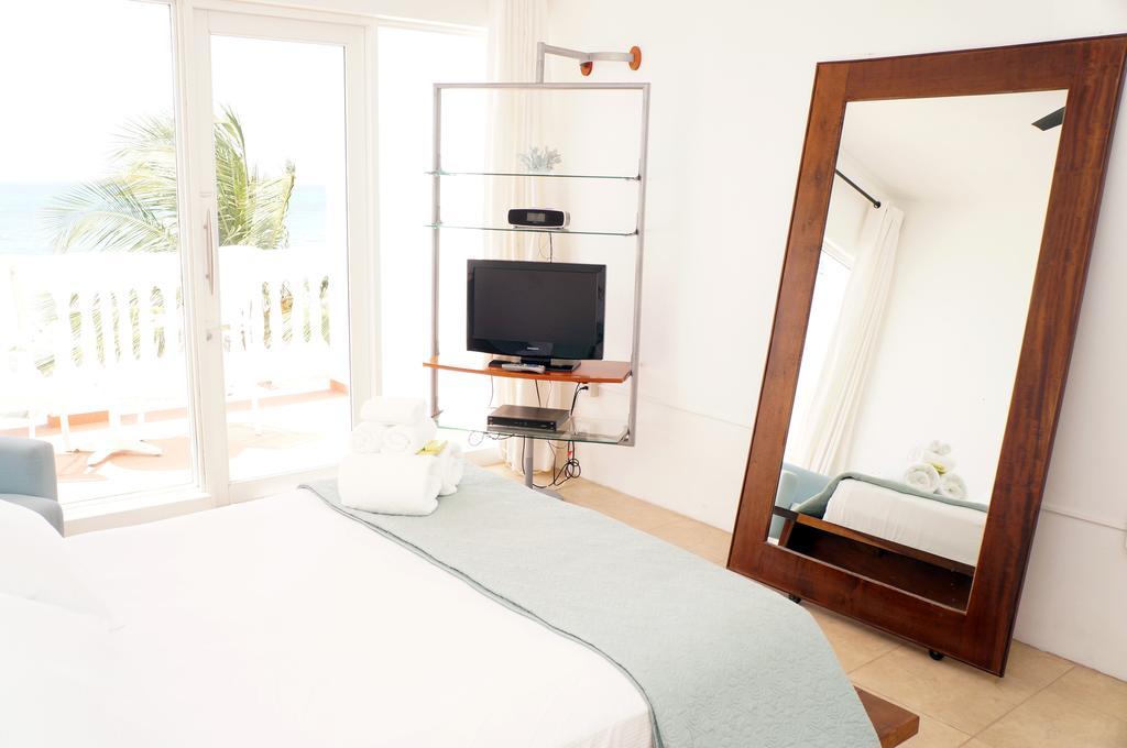 Bravo Beach Hotel Vieques Bagian luar foto