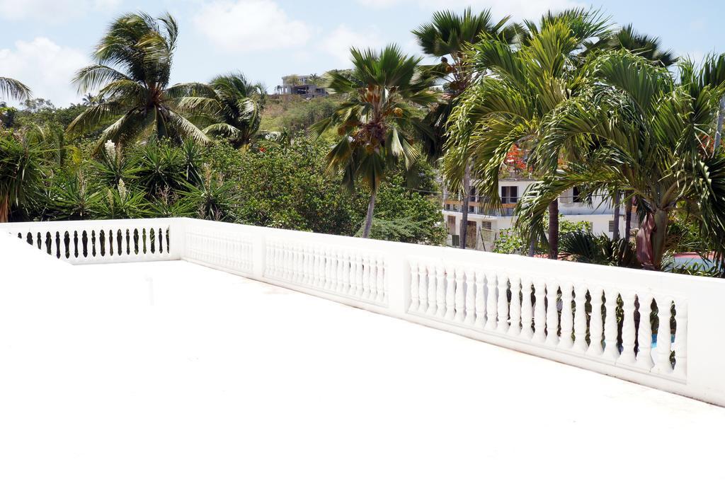 Bravo Beach Hotel Vieques Bagian luar foto